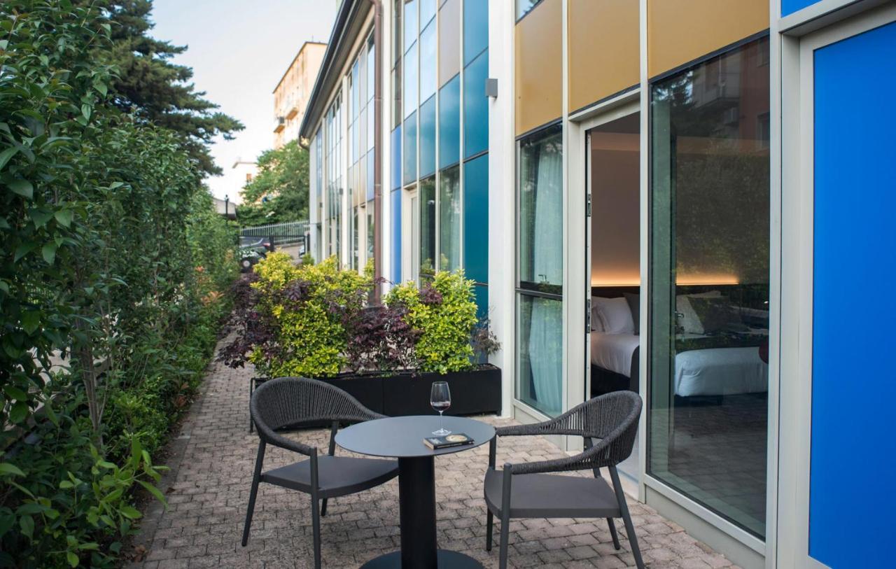 Spazio Gagarin Residence Matera Luaran gambar